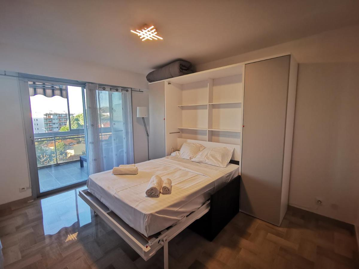 Apartment Sea Side Oceanides Juan-les-Pins